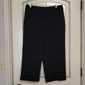 Izod Stretch Crop pants Black Blue Pin Stripe Plaid Size 10 cuffed